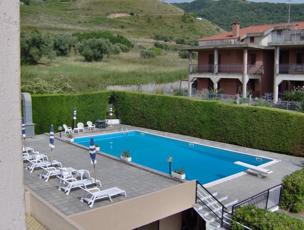 Hotel Svizzero Sangineto Buitenkant foto