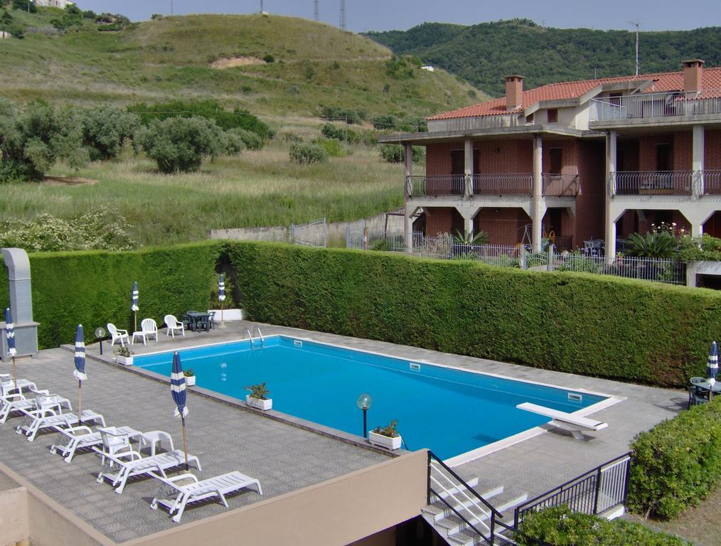 Hotel Svizzero Sangineto Buitenkant foto