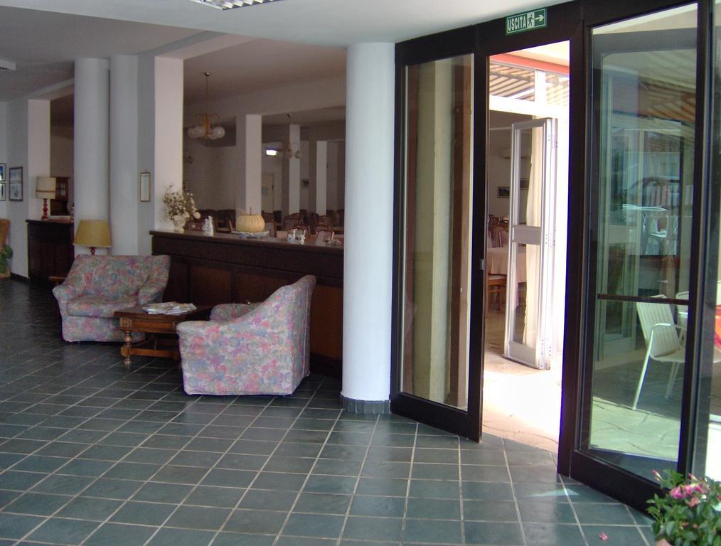 Hotel Svizzero Sangineto Buitenkant foto