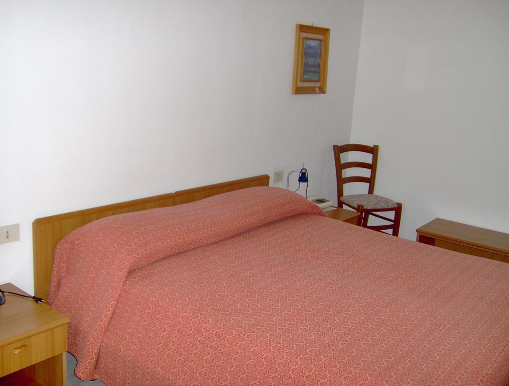 Hotel Svizzero Sangineto Kamer foto