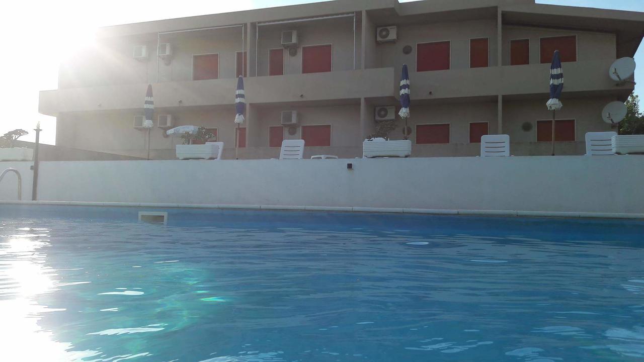 Hotel Svizzero Sangineto Buitenkant foto