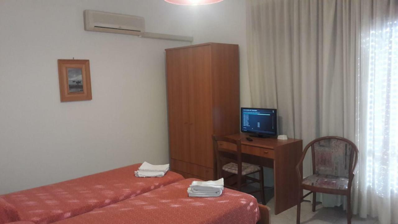 Hotel Svizzero Sangineto Buitenkant foto